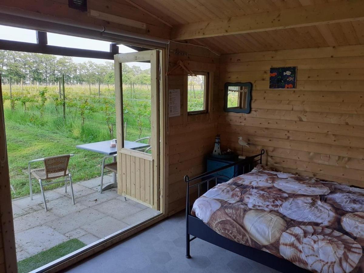 Wijndomein De Vier Ambachten -Overnachten In De Wijngaard Simonshaven Exterior foto