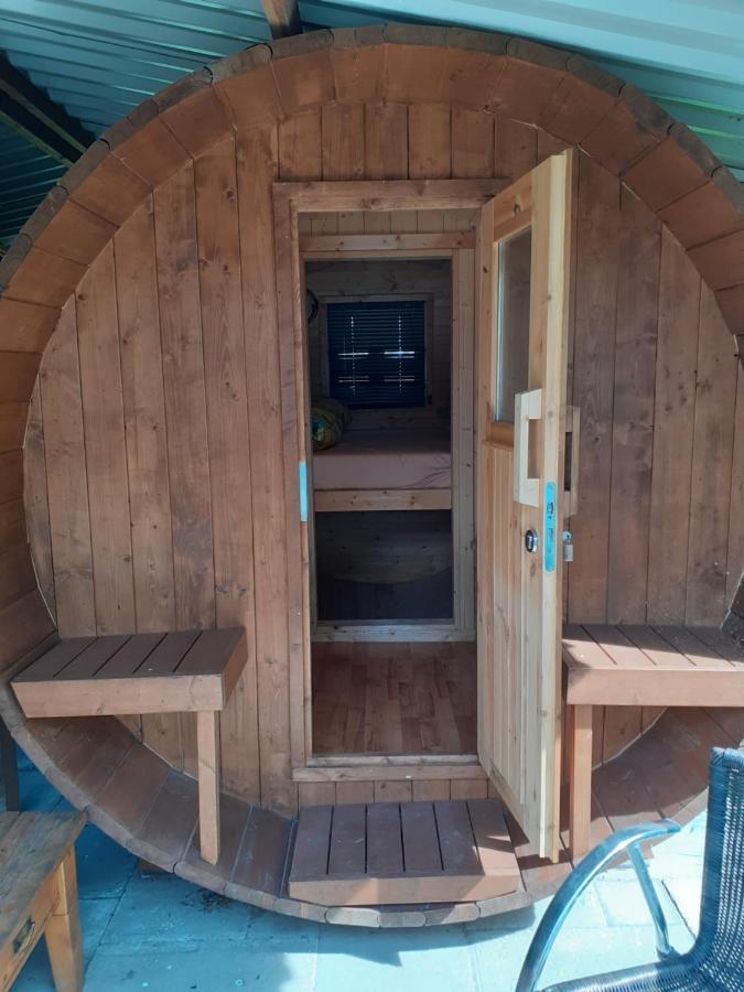 Wijndomein De Vier Ambachten -Overnachten In De Wijngaard Simonshaven Exterior foto